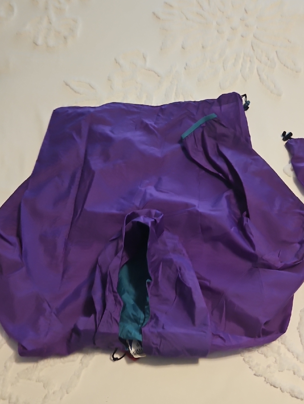 Hooded Rainjacket - Picture 6 of 7